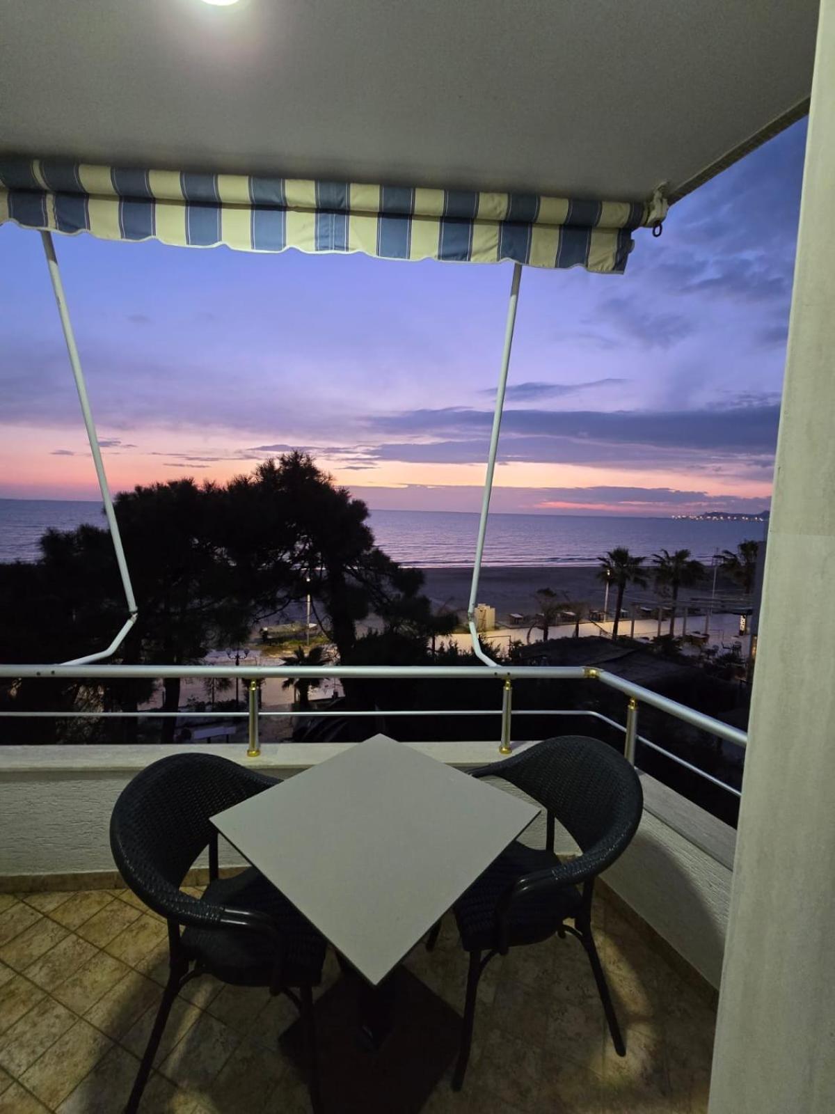 Blue Amr Hotel Škalngur Eksteriør billede